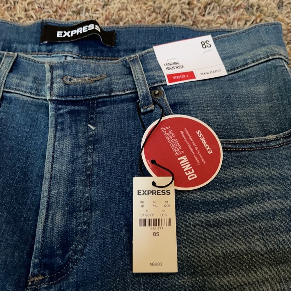 Express High Rise Legging - Picture 3 of 10